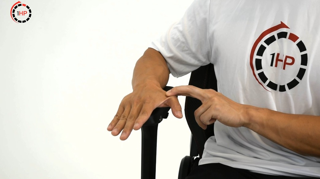 Isometric Thumb Extension*